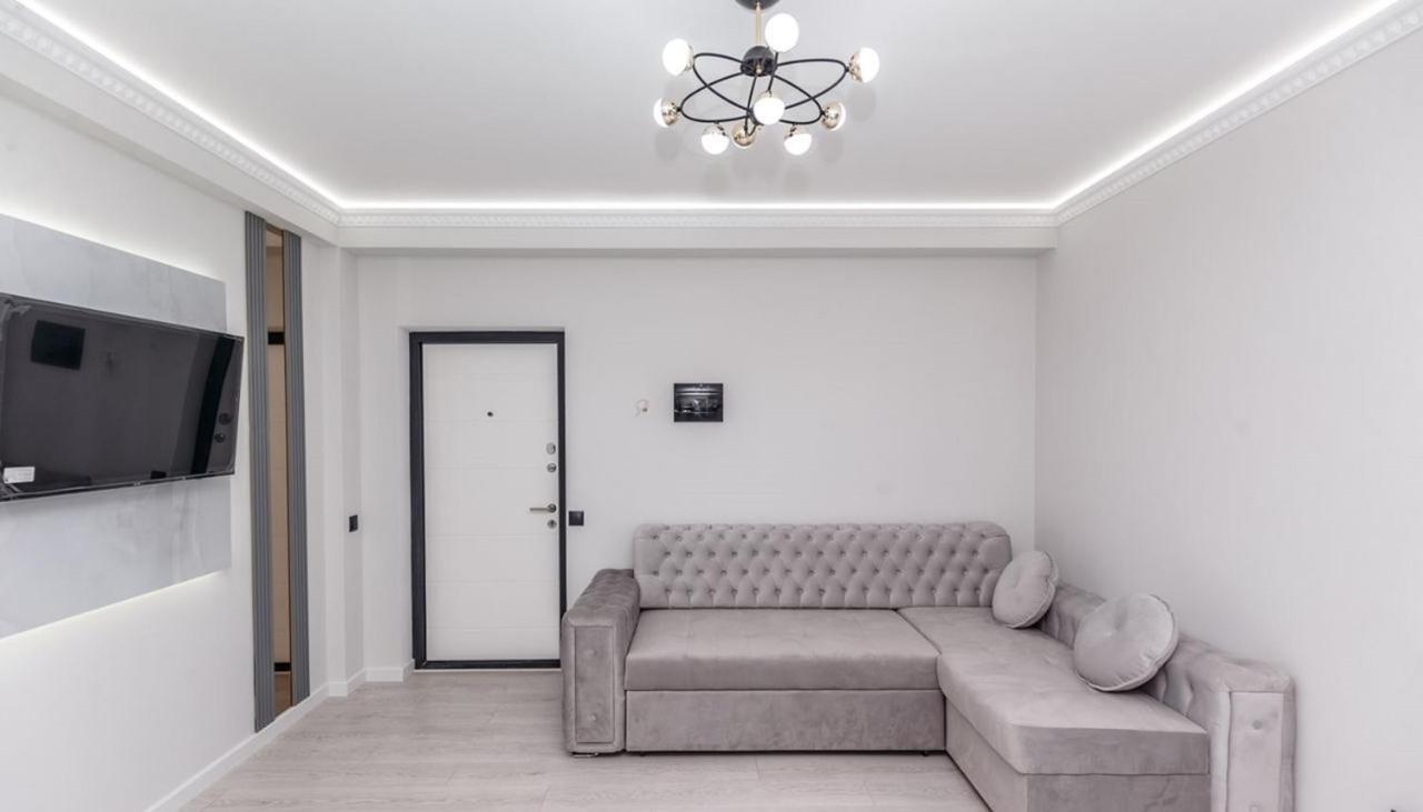 Уютная Квартира Рядом С Sport Palace Wifi Tbilisi Esterno foto